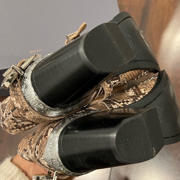 Jeffrey Campbell Calhoun cutout bootie - Picture 2 of 5